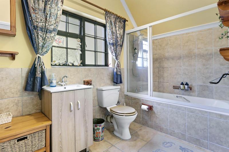 To Let 4 Bedroom Property for Rent in Hout Bay Western Cape